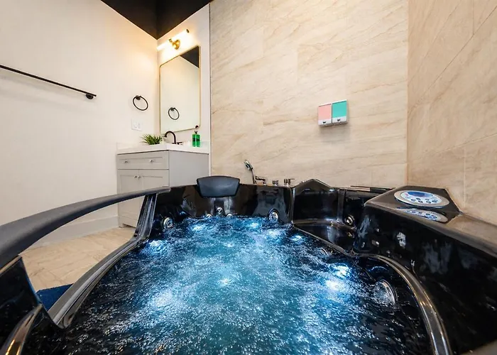 Mccormick 6b/4ba Luxury W Jacuzzi/group